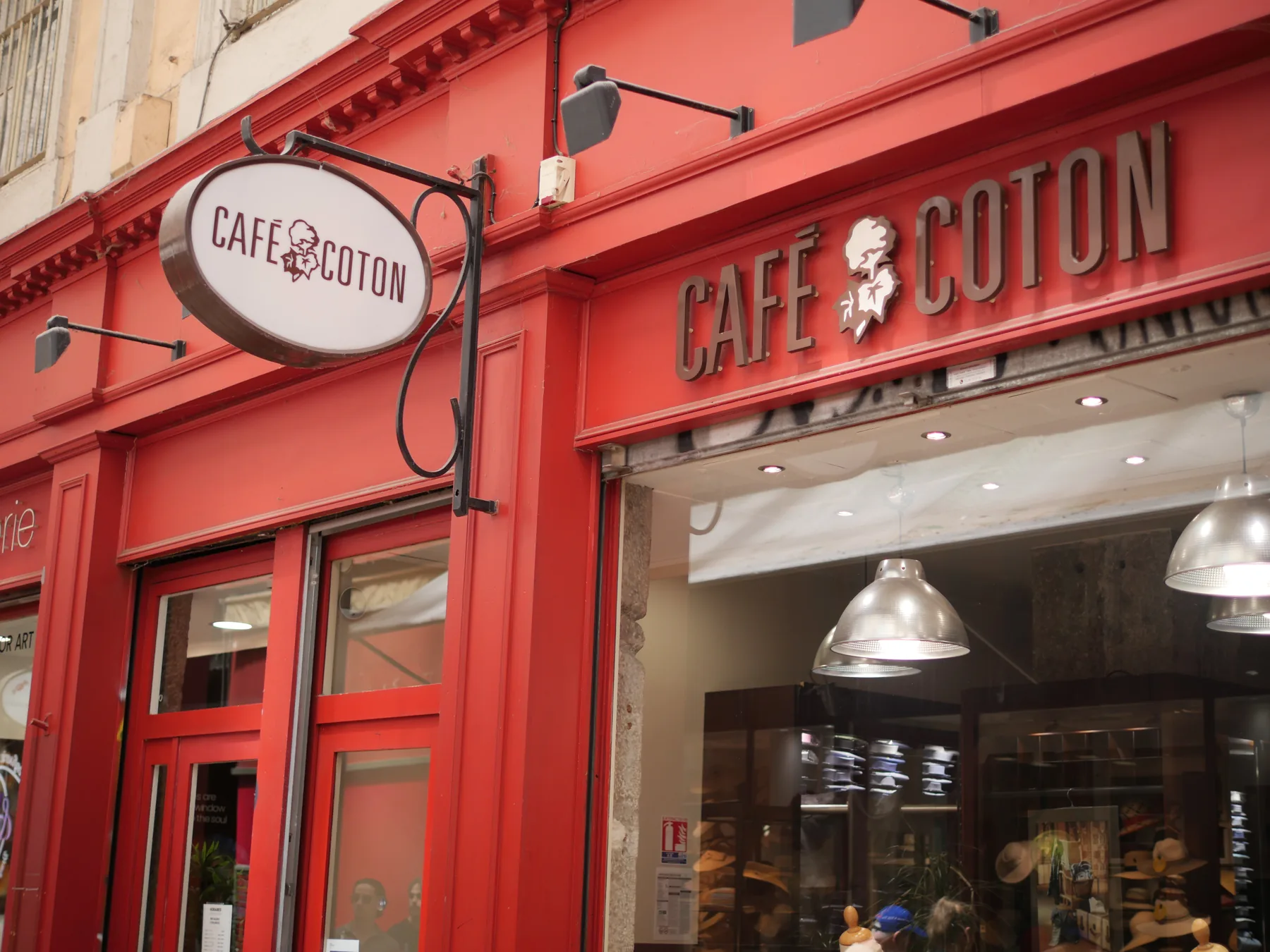 Vitrine Café Coton au Passage de l’Argue