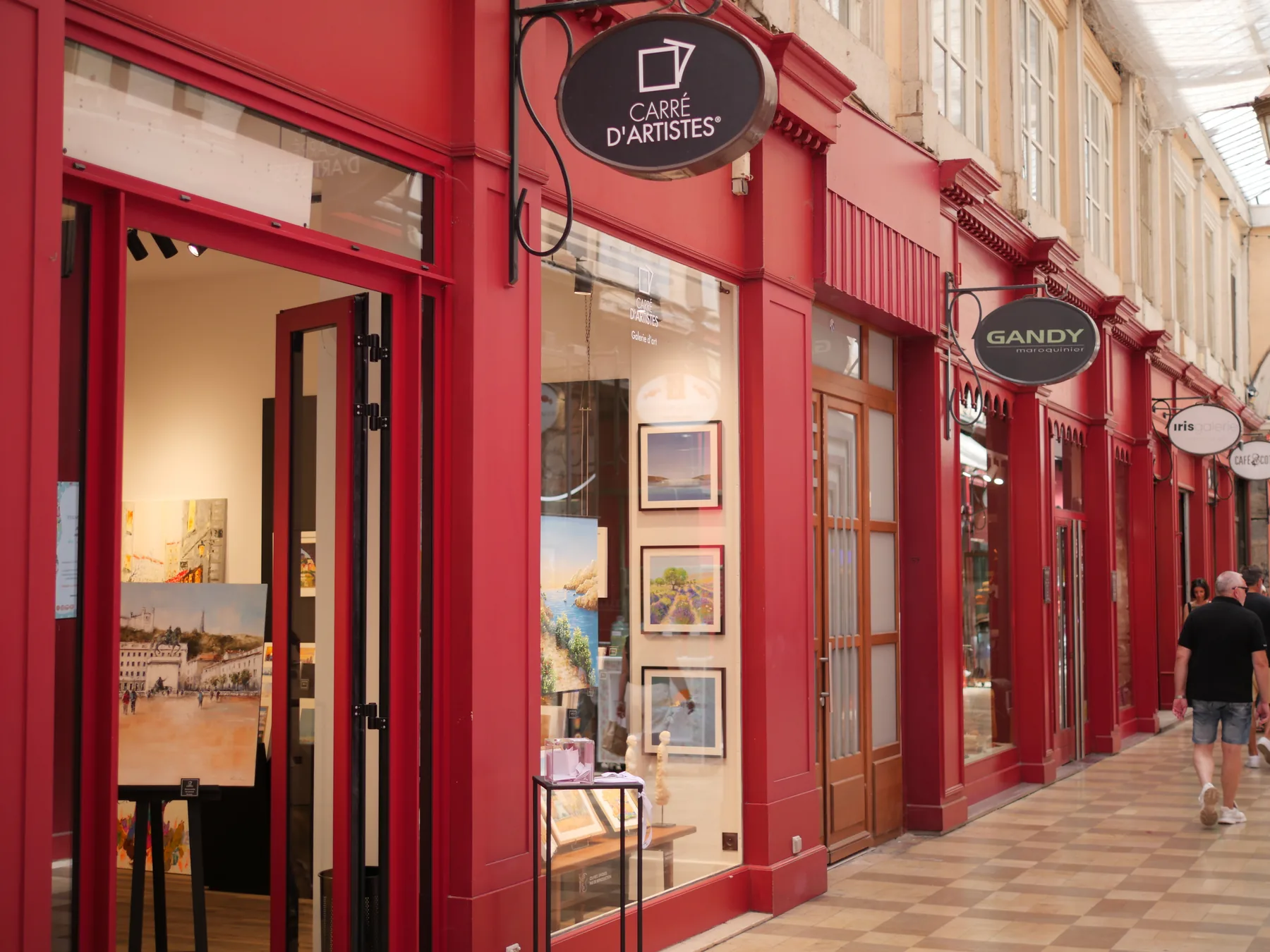 Vitrine Carré d’artistes au Passage de l’Argue