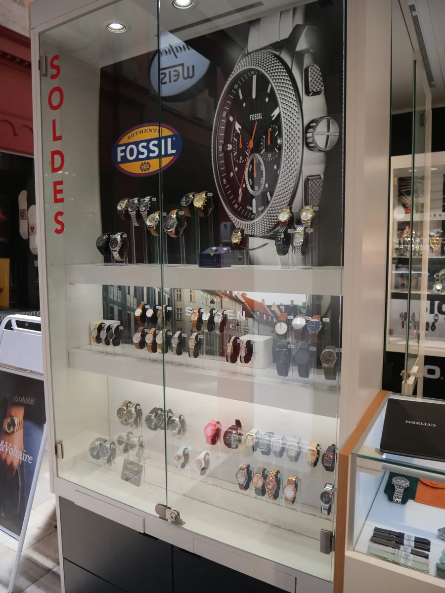 Intérieur de la boutique Montres and Co
