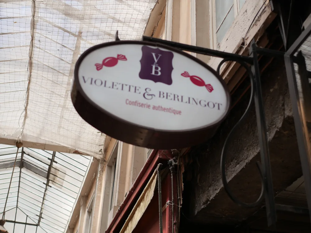 Enseigne Violette & Berlingot